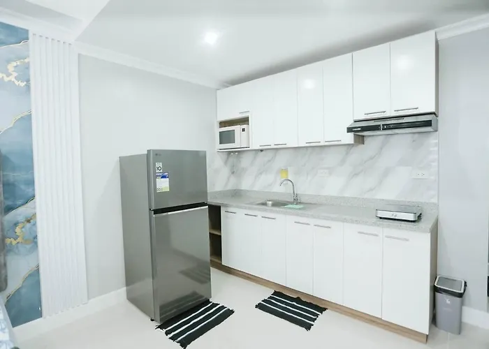 Condo18k Beside Mactan Newtown Apartment *