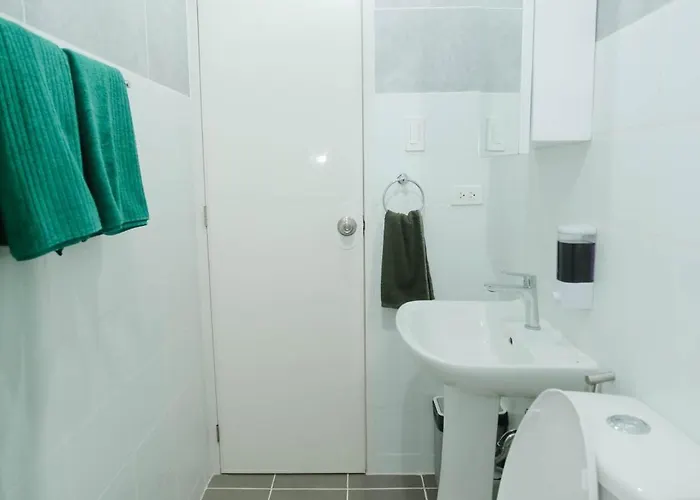 Condo18k Beside Mactan Newtown Apartment Lapu-Lapu City